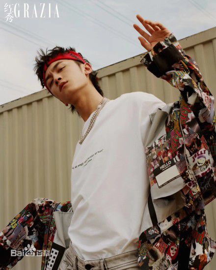 最新牛超性感图片