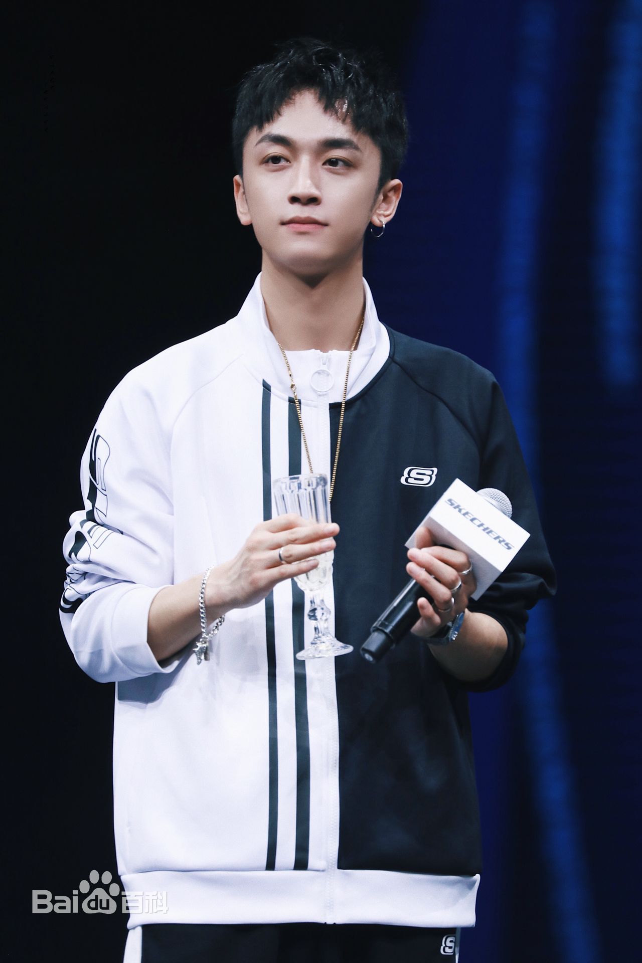 牛超概述图册壁纸壁纸