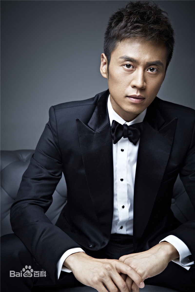 李昊臻(Haozhen Li)最新黑色壁纸