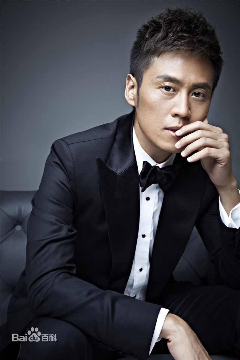 李昊臻(Haozhen Li)最新黑色壁纸