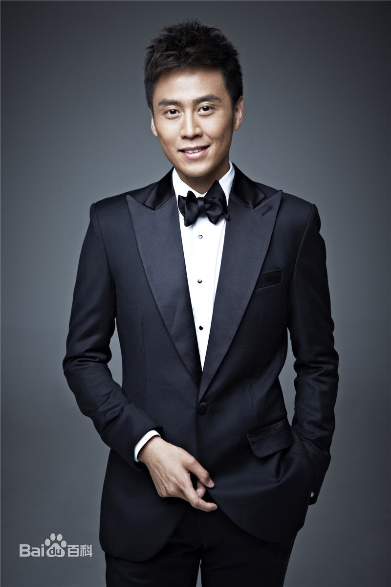 李昊臻(Haozhen Li)最新黑色壁纸