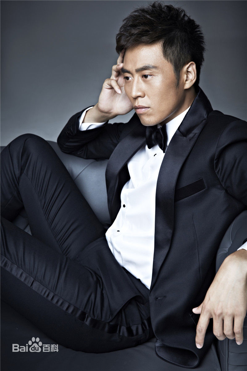 李昊臻(Haozhen Li)最新黑色壁纸