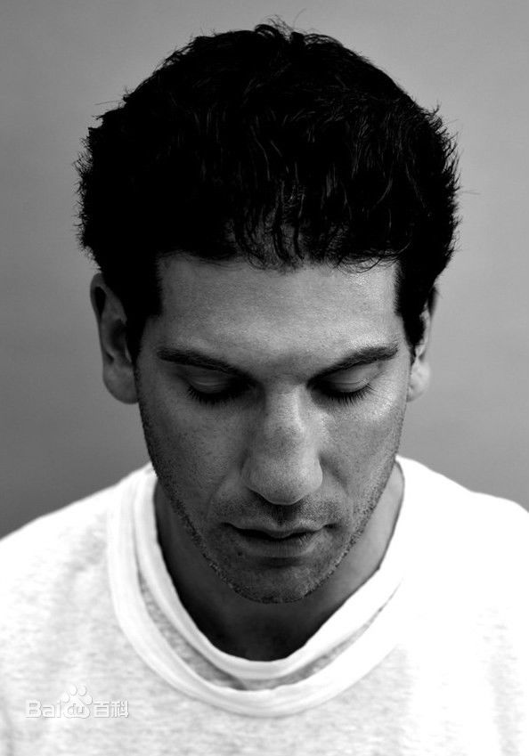 乔·博恩瑟(Jon Bernthal)前后照片