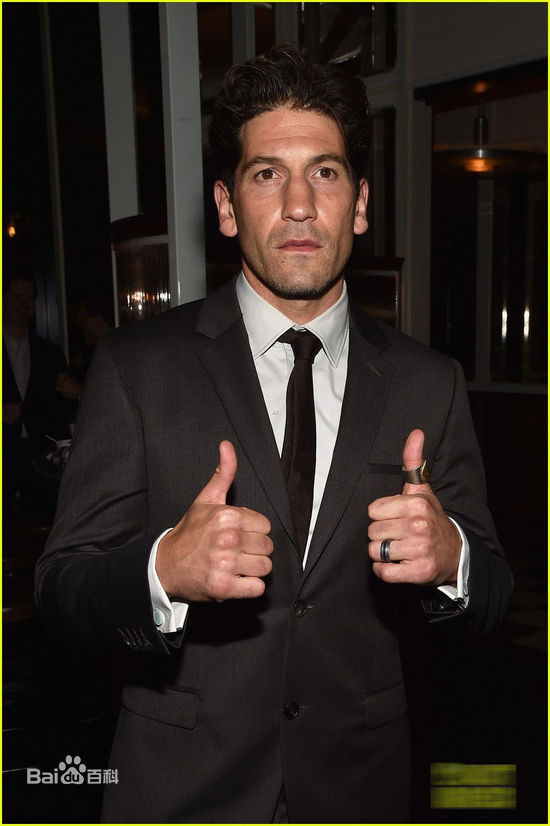 乔·博恩瑟(Jon Bernthal)前后照片