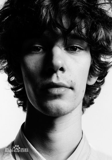 本·威士肖(Ben Whishaw)高清图册