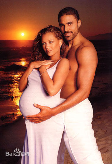 凡妮莎·威廉斯(Vanessa Williams)家庭生活照片生活照相册