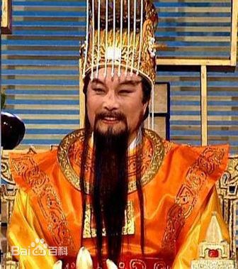 王卫国饰演的玉帝前后照片