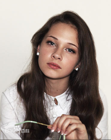 最新卡莉·史派妮(Cailee Spaeny)壁纸