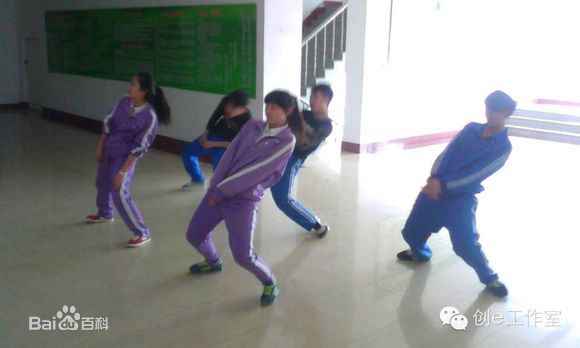 马闻远(Asher)抚顺二中街舞社JK-Crew前后照片