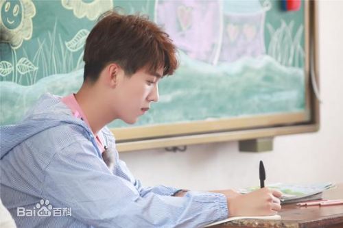 最全马闻远(Asher)在《我想见到你》中的壁纸