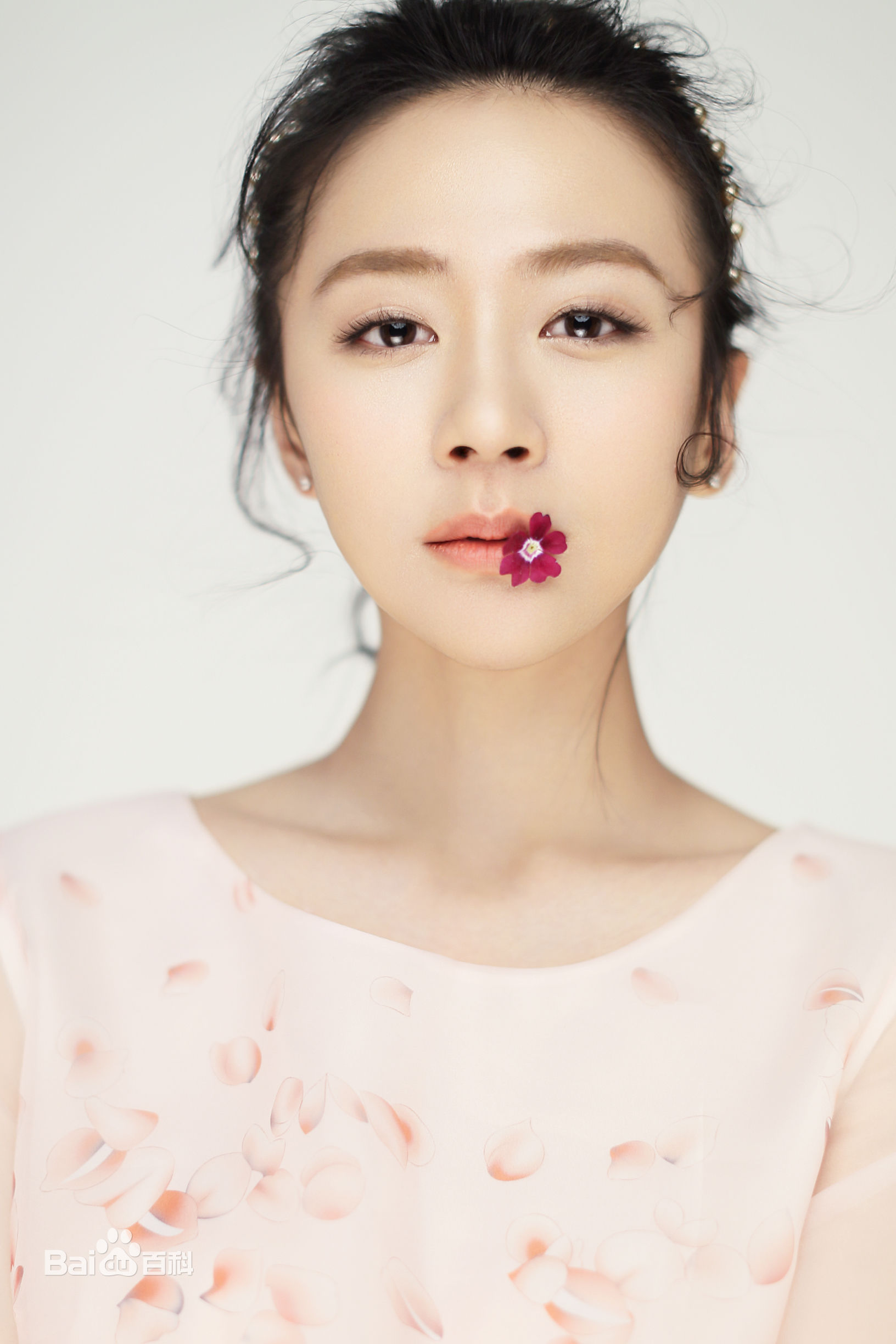 高艺丹照片素颜照相册