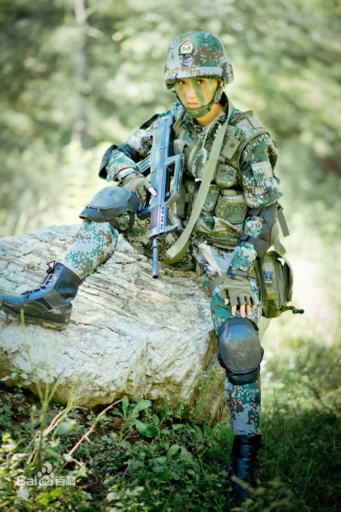 最新刘倩文性感图片