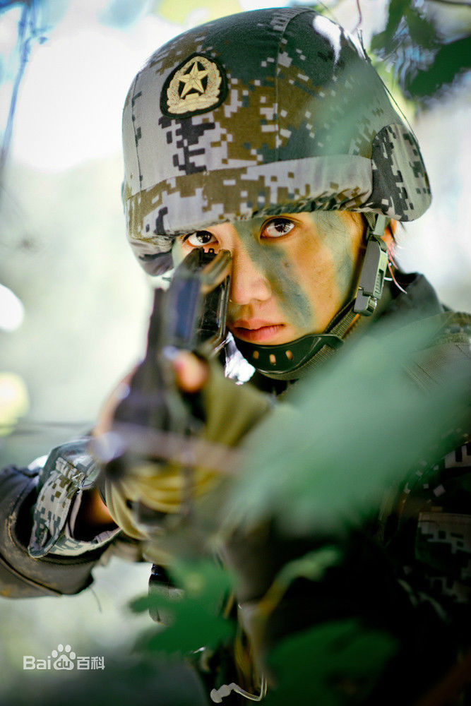 最新刘倩文性感图片