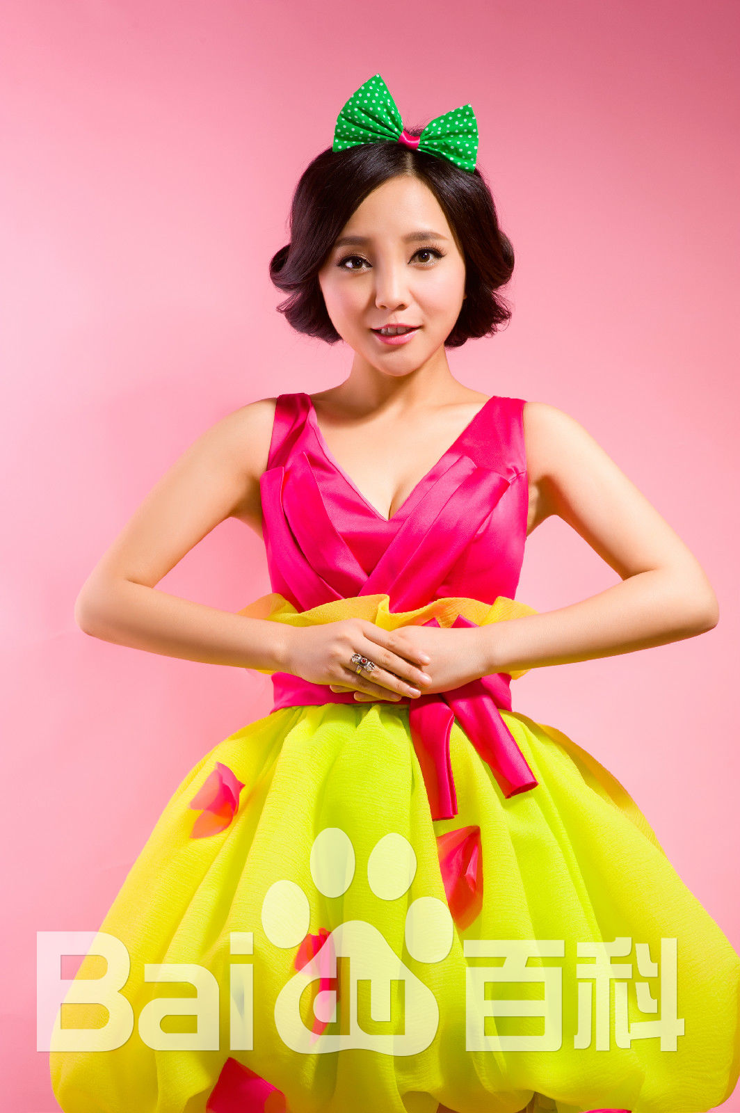 阳蕾(Shine Yang)生活照素颜照相册