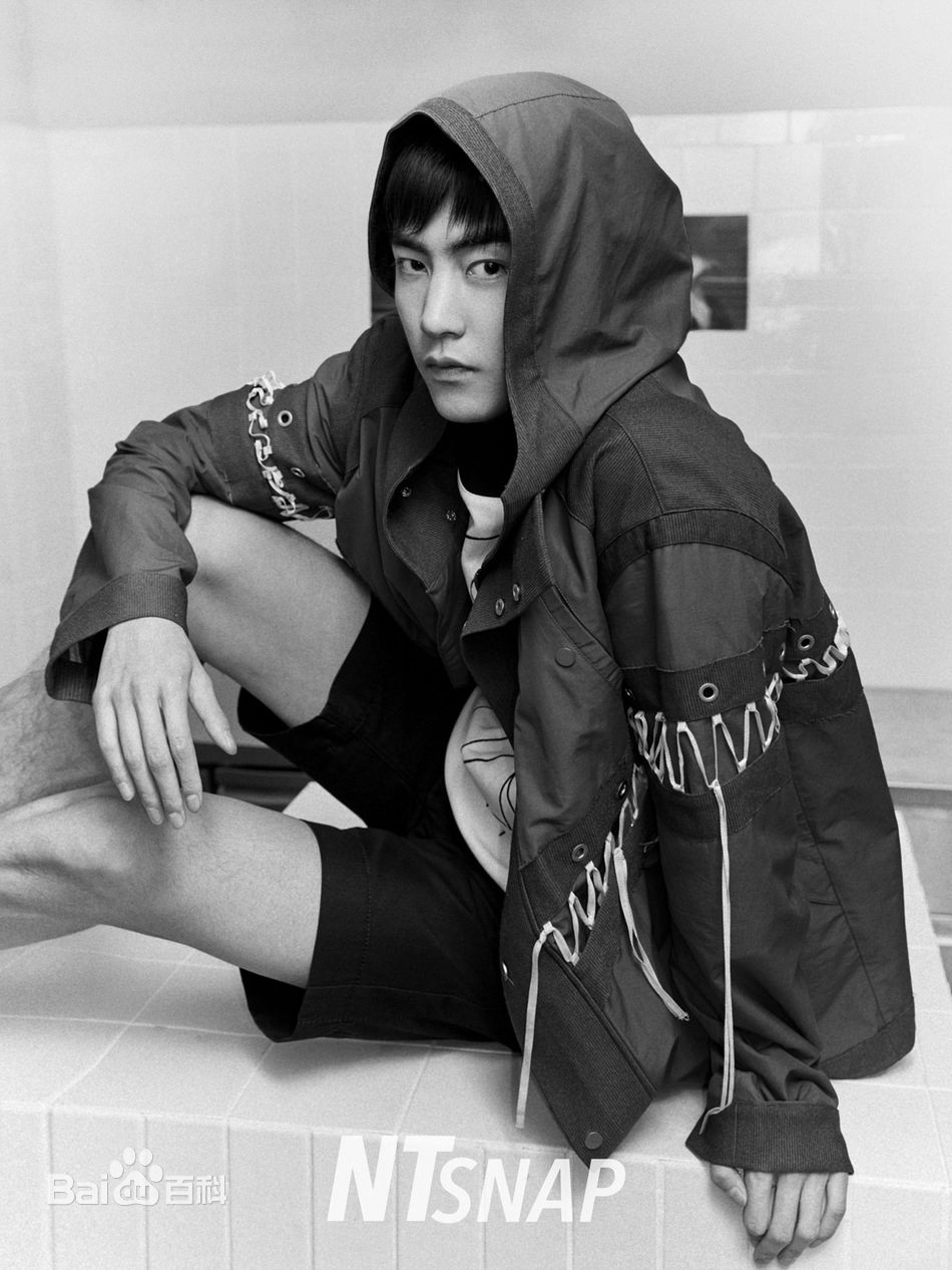 最新纪凌尘性感图片