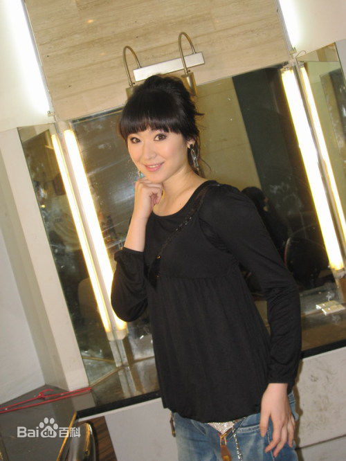 宋雨霏出席节目图册