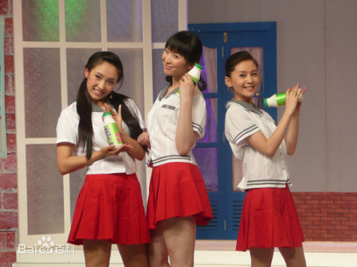 宋雨霏出席节目图册