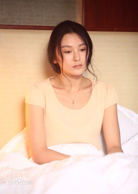 李萌萌(LiMengmeng)《恐怖将映》饰颜芳芳剧照