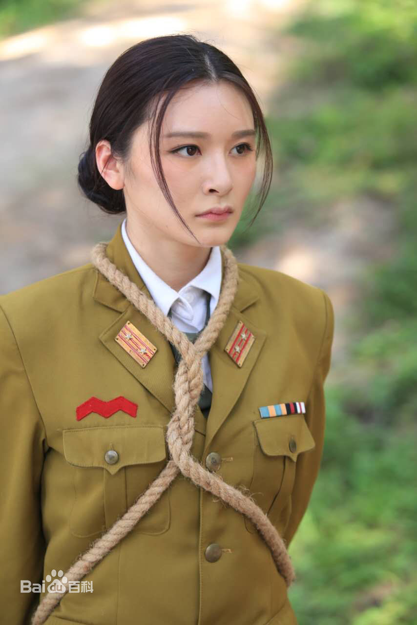 李萌萌(LiMengmeng)《枪口》饰山口美惠精选剧照