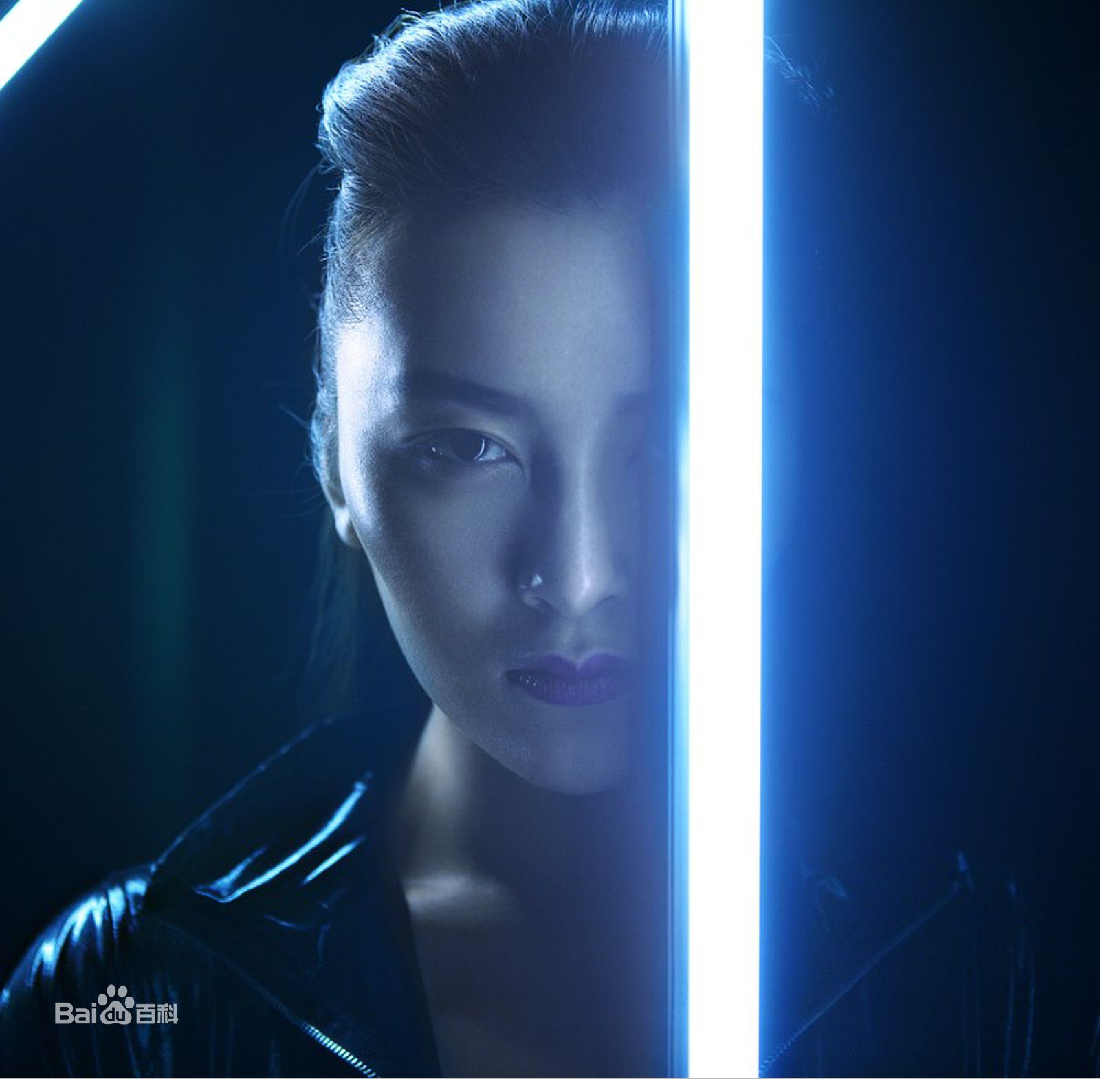 李萌萌(LiMengmeng)精选剑舞图册