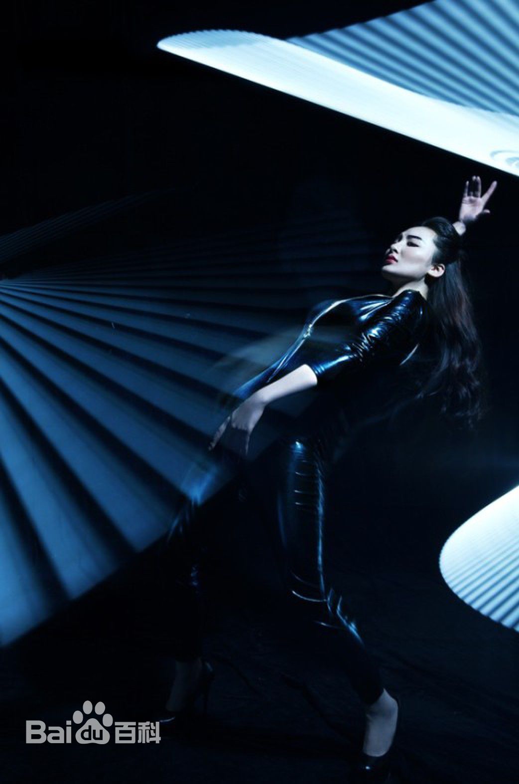 李萌萌(LiMengmeng)精选剑舞图册