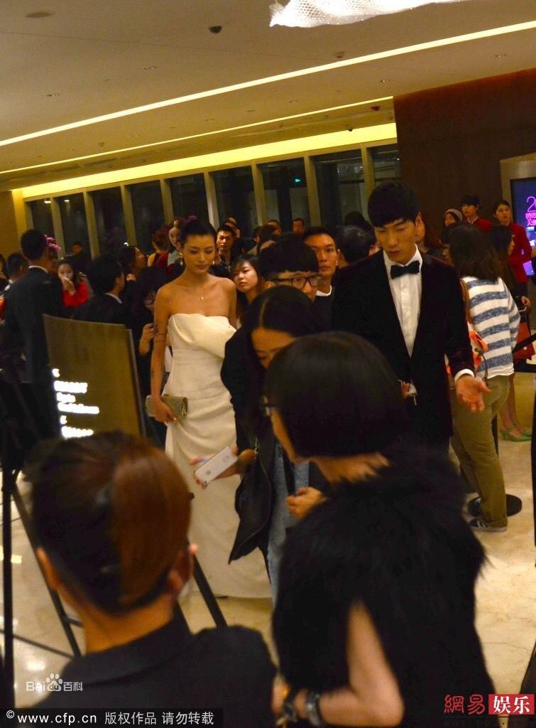 葛荟婕出席活动素颜照相册