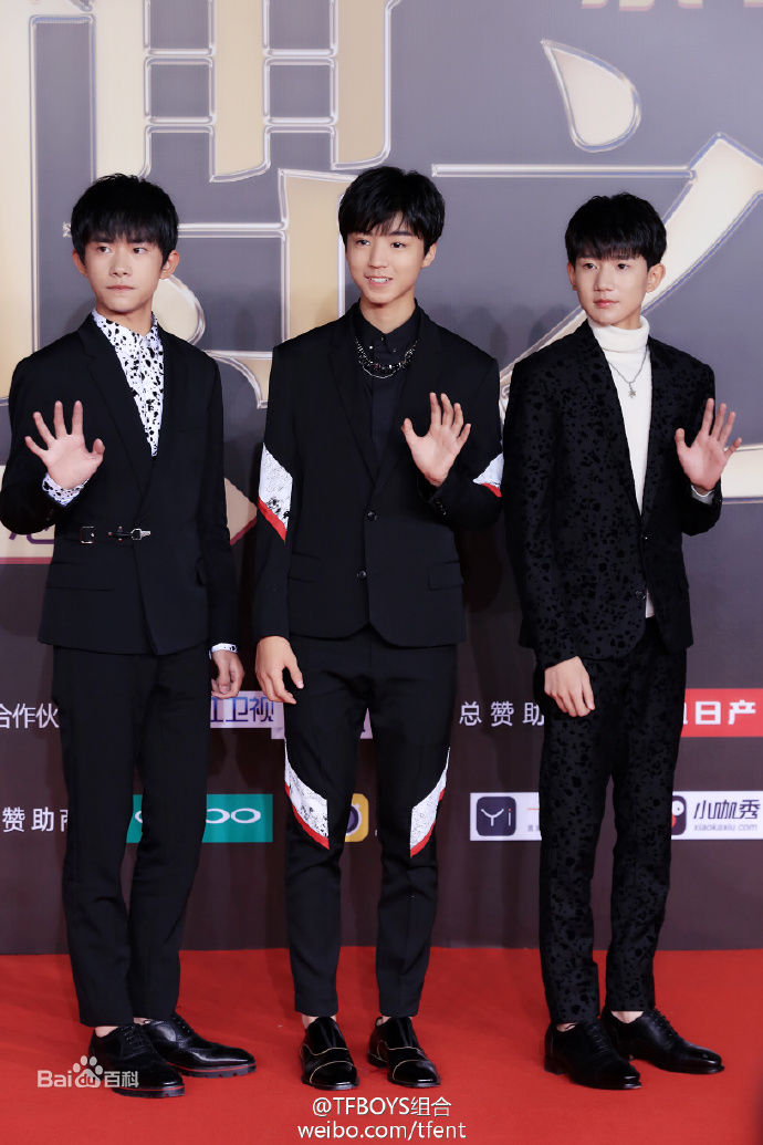 高清加油男孩组合(TFBOYS)性感图片