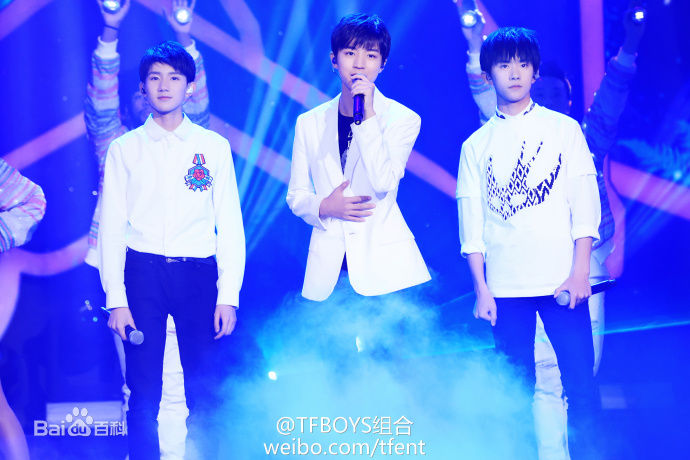 高清加油男孩组合(TFBOYS)性感图片