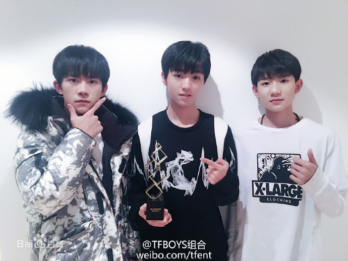 高清加油男孩组合(TFBOYS)性感图片