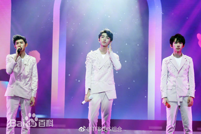 高清加油男孩组合(TFBOYS)性感图片