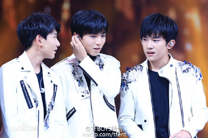 高清加油男孩组合(TFBOYS)性感图片