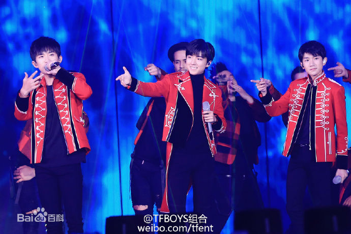 高清加油男孩组合(TFBOYS)性感图片