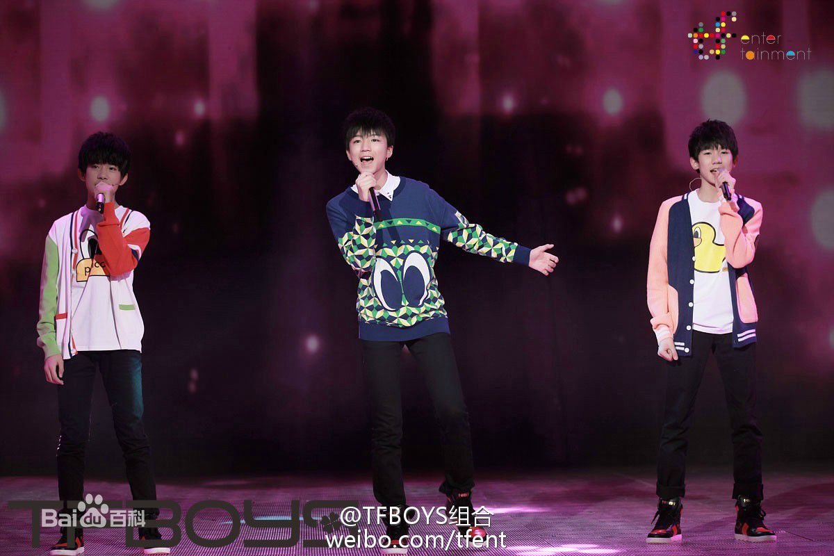 加油男孩组合(TFBOYS)参与活动素颜照壁纸