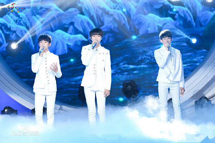 加油男孩组合(TFBOYS)高清2017台历等图集