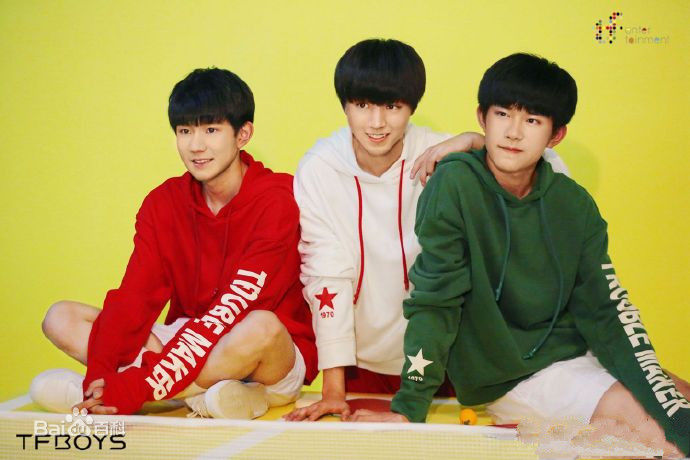 最新加油男孩组合(TFBOYS)在《YOHO!潮流志》等中的图集