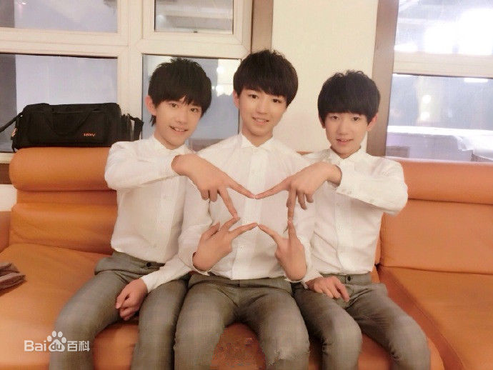 最优质加油男孩组合(TFBOYS)在《时尚芭莎》等中的
