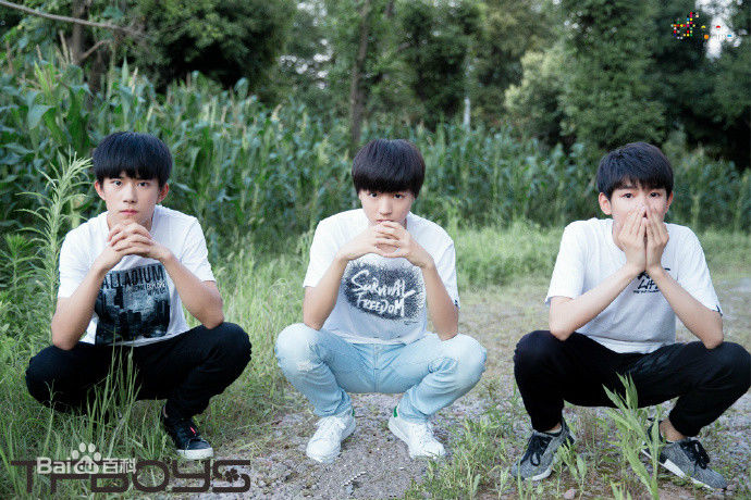 最优质加油男孩组合(TFBOYS)在《时尚芭莎》等中的
