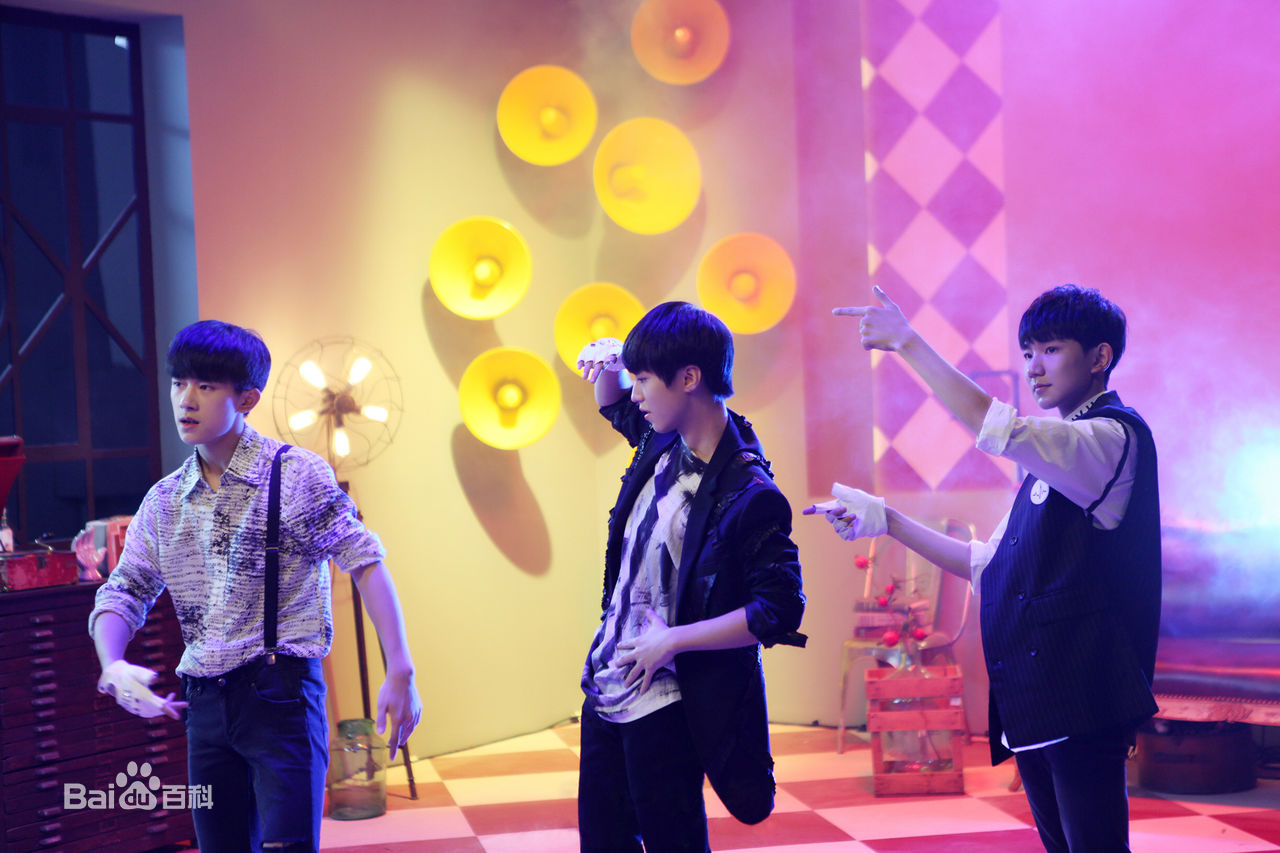 加油男孩组合(TFBOYS)演唱歌曲性感图片壁纸