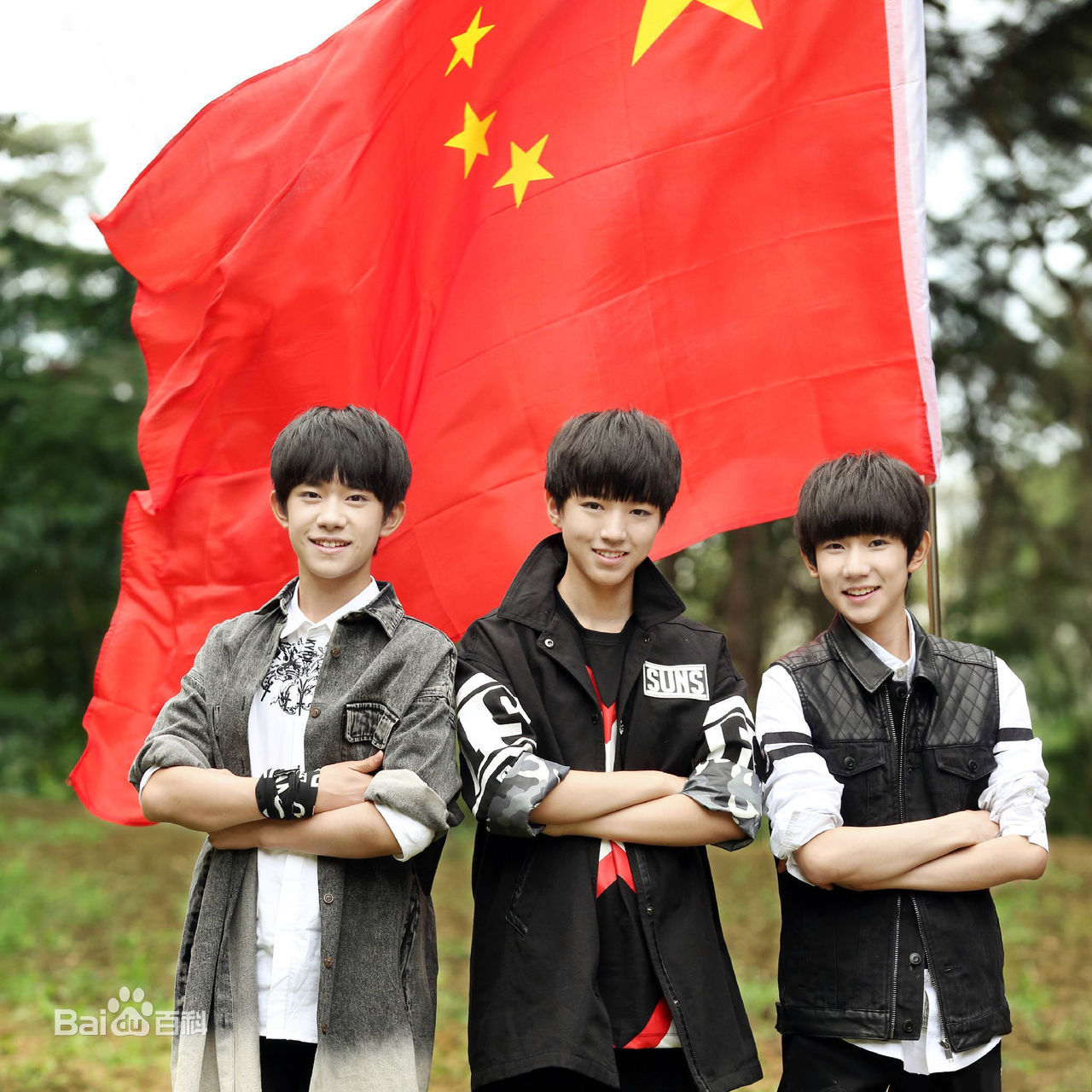 加油男孩组合(TFBOYS)演唱歌曲性感图片壁纸