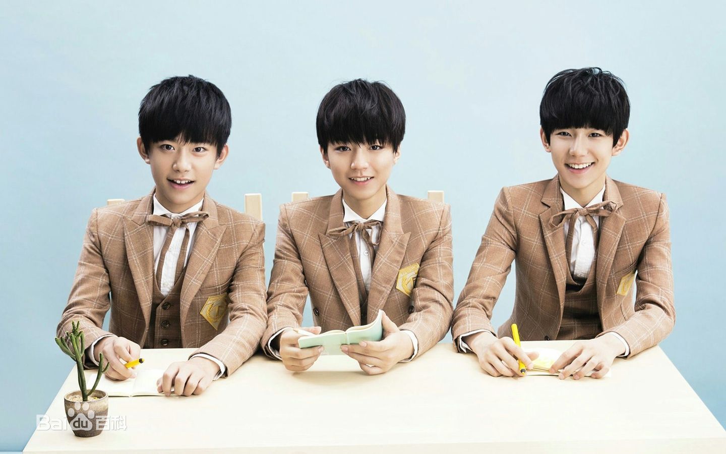 最优质加油男孩组合(TFBOYS)生活照