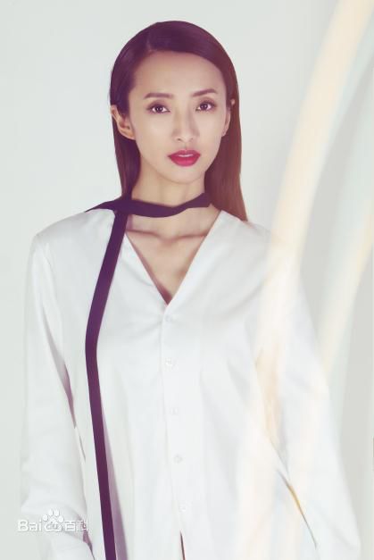 涂彦倪最新照壁纸