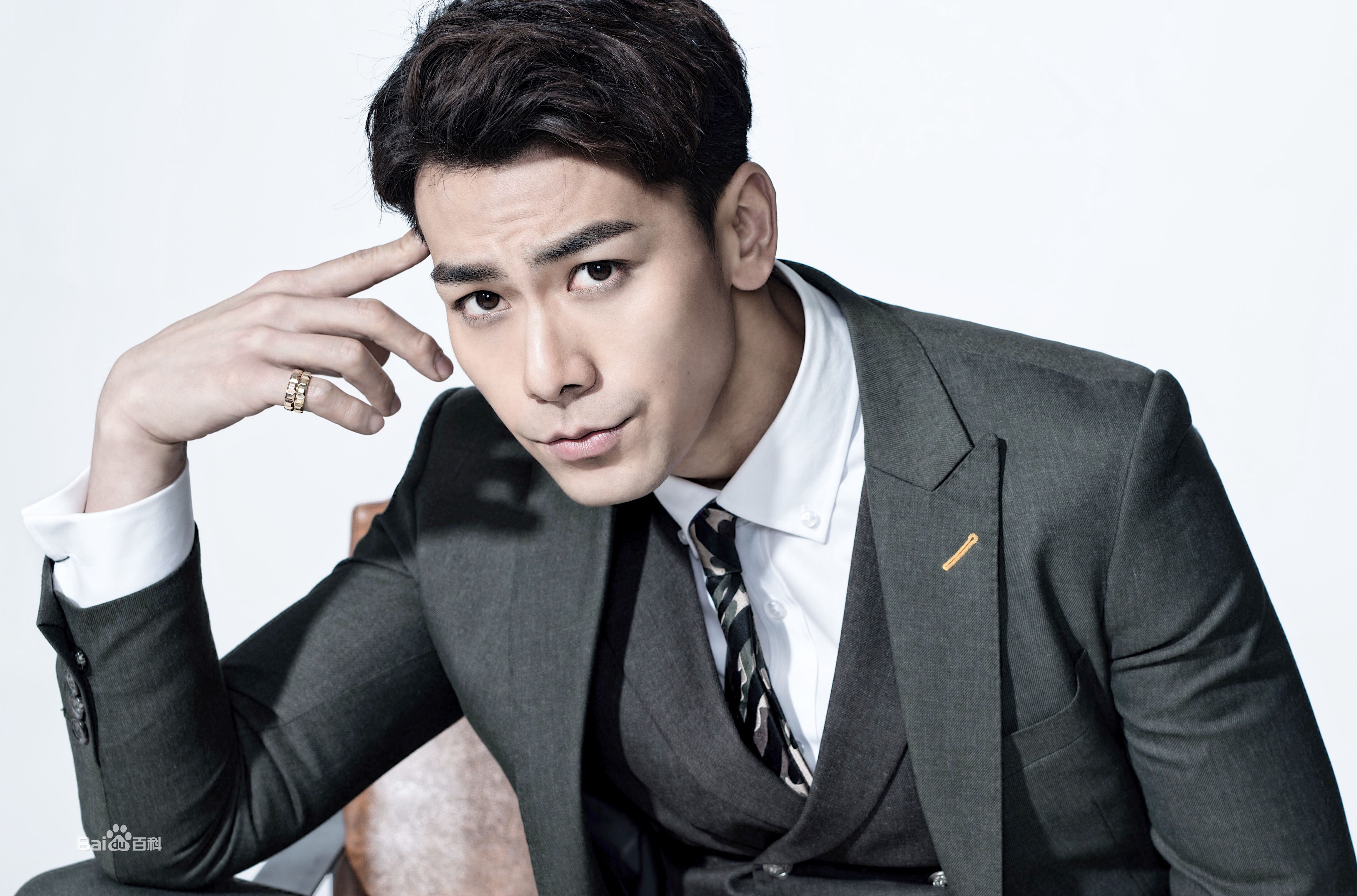 最新戴向宇壁纸