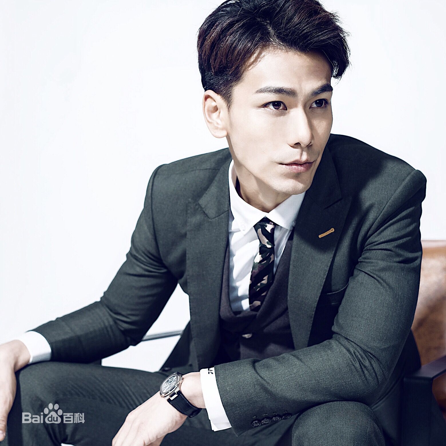 最新戴向宇壁纸