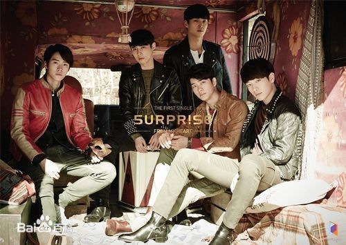 最新李泰焕()壁纸