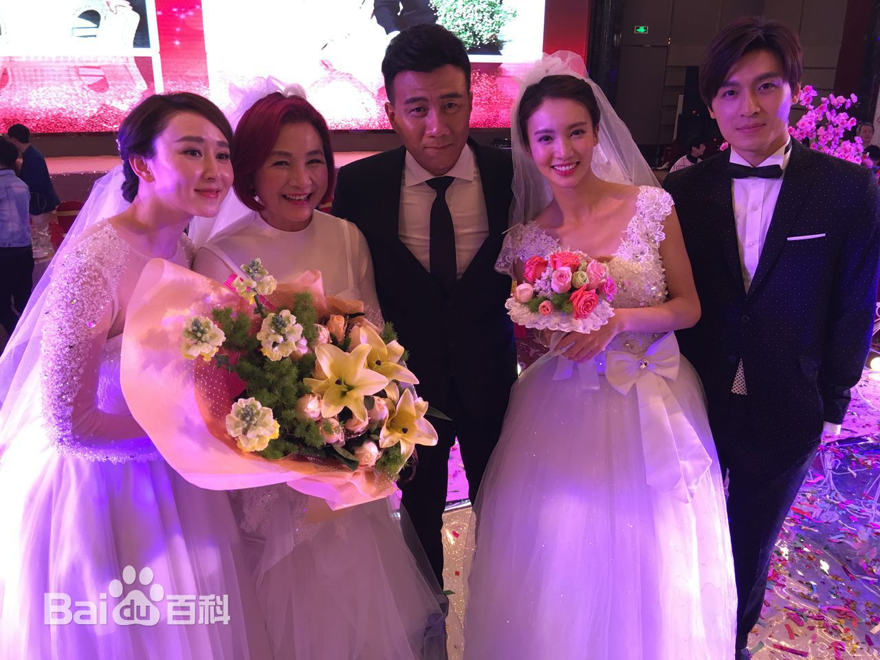 高泰宇小情人素颜照相册