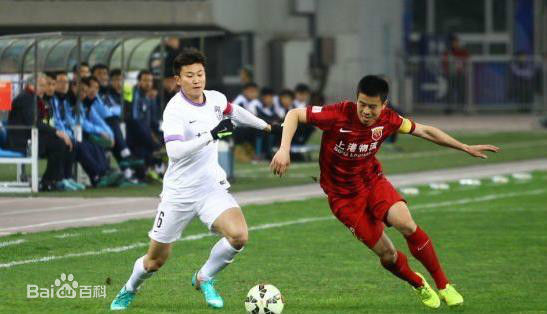 孙祥(Sun Xiang)球场上的图片图册