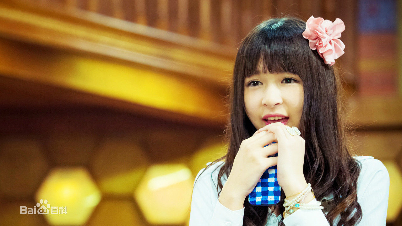 最优质张语格(Zhang Yuge)在作为女二号出演《球爱酒吧》中的相册