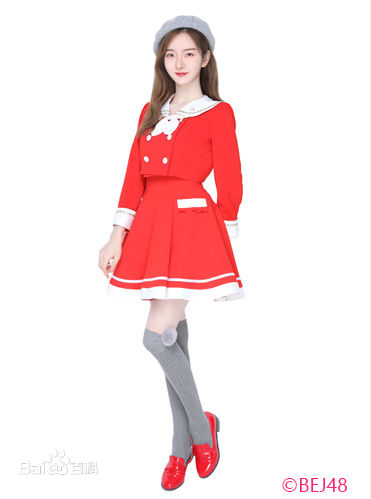 青钰雯(Qing YuWen)公式照前后照片