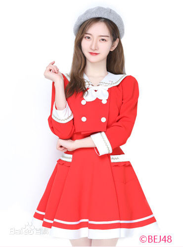 青钰雯(Qing YuWen)公式照前后照片