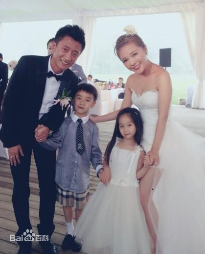 唐笑(Sugar)婚纱照性感图片图集